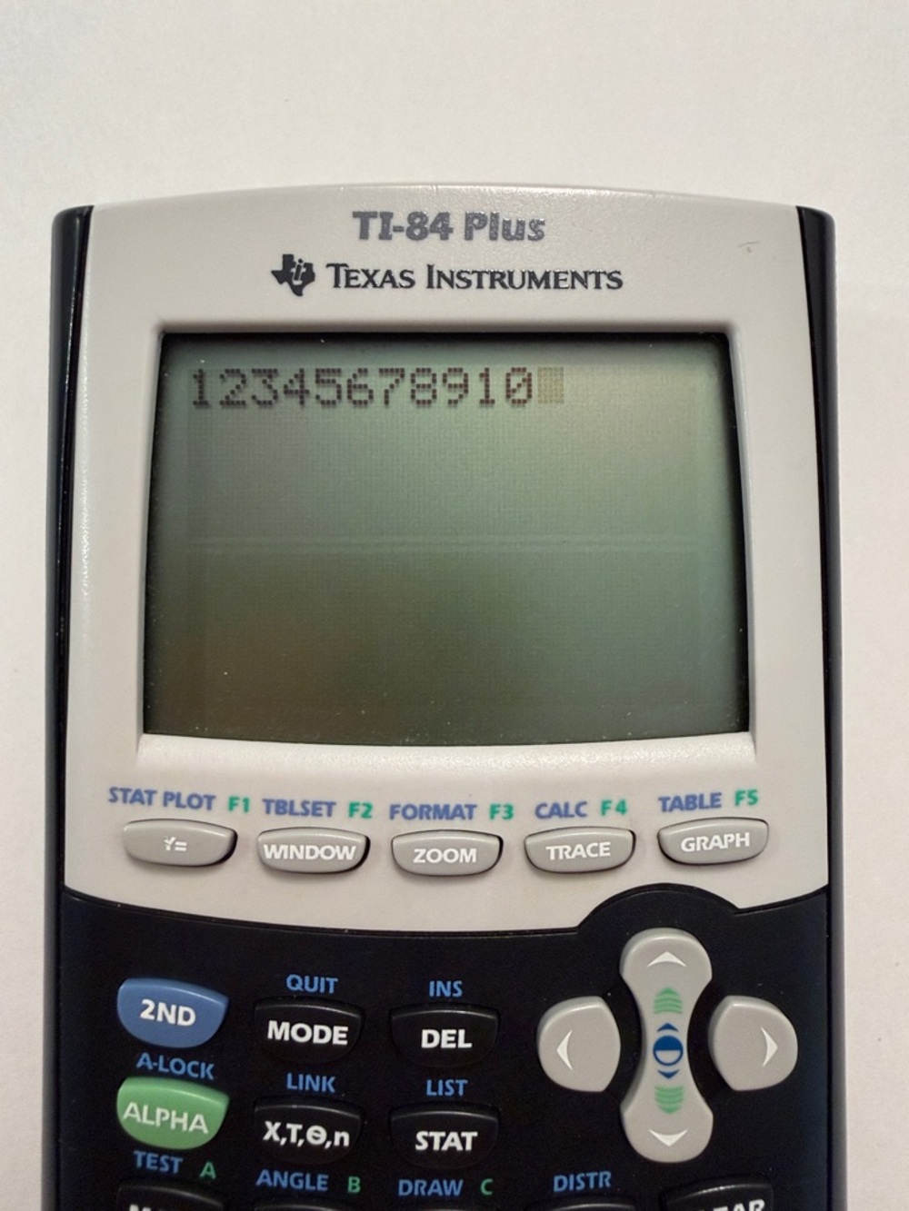 Texas Instruments TI-84 Plus Calculator - READ DESCRIPTION - Picture 3 of 9